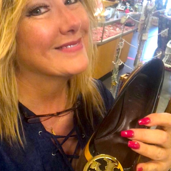 Kelly 🌷TOP RATE SELLER - Picture 7 of 13